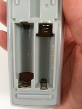 See Photos Genuine Sony RM-ED008 TV Remote KDL-40W2000 KDL-40V2900