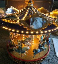 Mr. Christmas Gold Label Carousel Music Box Carousel 1999 millennium