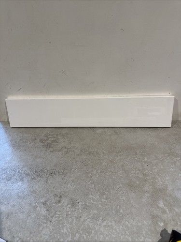 Gloss white kitchen - kitchen, oven