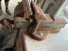 Record No 24 Cast Iron Bench