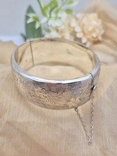 Sterling Silver Hinged Bangle, Chunky Design, Hallmarked 1970s, Fine Quality 