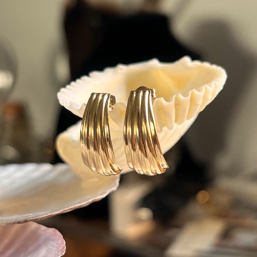 14k solid yellow gold ribbed - solid,