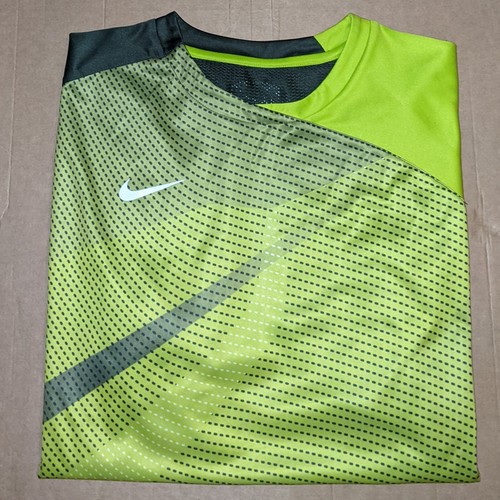 Nike total tee - (medium), |