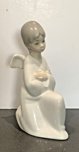 Vintage lladro nao kneeling - vintage,
