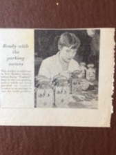 K1m Ephemera 1957 Picture New Malden Sureey Woman Makes Parking Meters