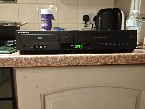 Samsung vcr dvd combo player - samsung, vcr-dvd