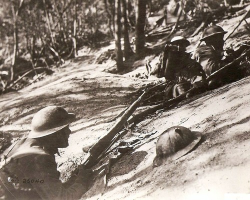 American soldiers pinned down - soldiers,