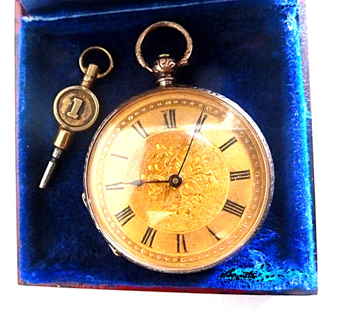 9ct solid gold pocket watch - 9ct,