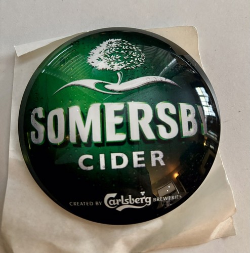 Carlsberg cider round fish - round, eye