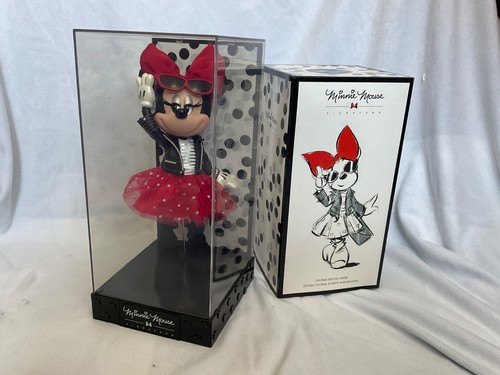 Minnie mouse signature - mouse, doll