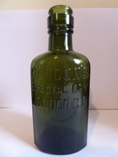 Gordon's Special Dry London Gin Green Glass Vintage Quarter Bottle Circa 1930's