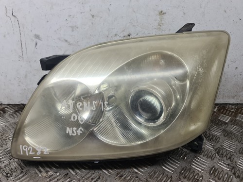 Toyota avensis headlight - avensis,
