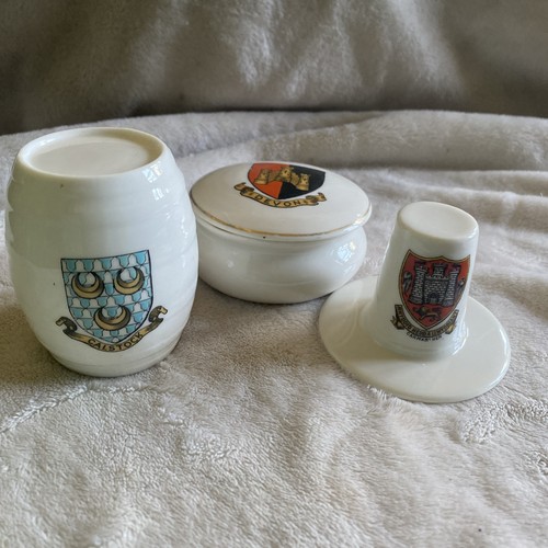 Goss crested ware pottery - goss,