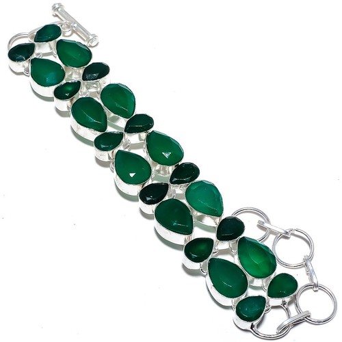 Emerald gemstone - emerald(simulated),