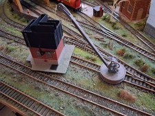 Ratio RO506 Water Tower OO/HO Gauge Kit & Model Railway Peco Crane BUILT 