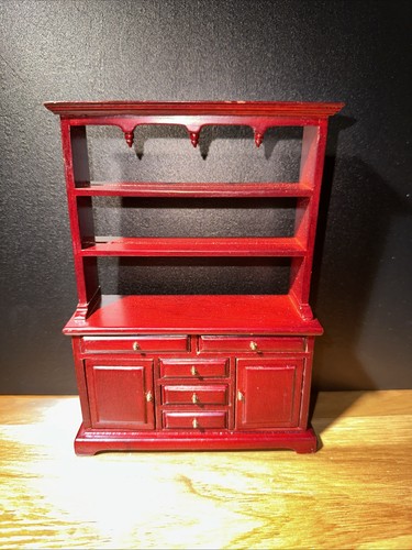Scale dolls house - 1:12,