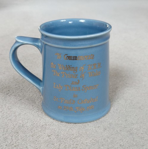 Holkham pottery england - holkham,