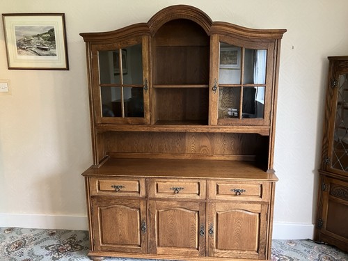 Large wooden dresser - large,