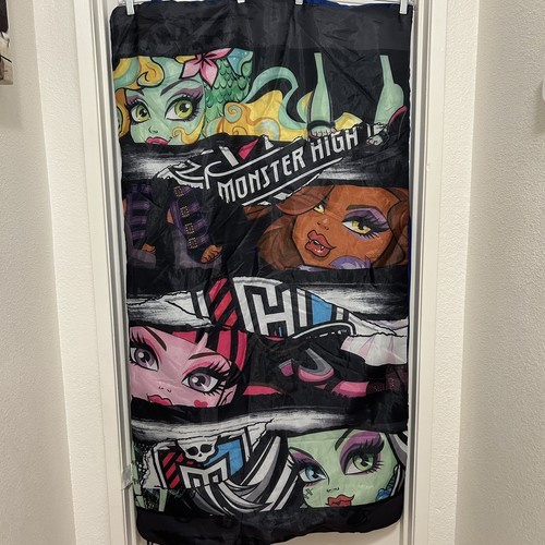 Monster high sleeping - high, y2k