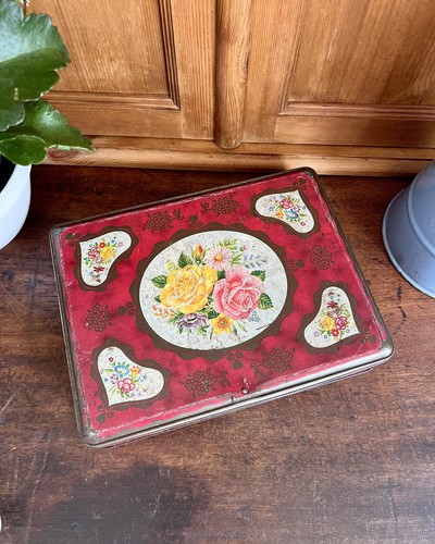 Vintage floral red - red, tin