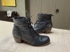 Red or dead EXAM lace up Black