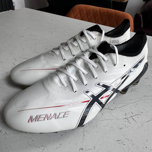 Asics menace football boots - 5,