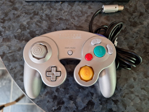 Official silver nintendo - silver,