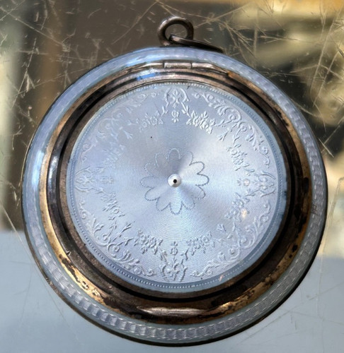 Silver guilloche enamel - silver, pill