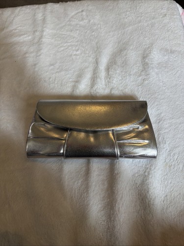 Vintage silver metallic clutch - metallic,