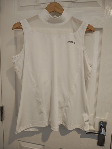 Musto white show - size, 16