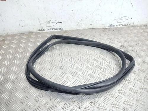 Toyota rav rear door - 4, ii