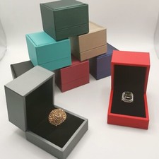 Luxury PU Leather Ring Box – Elegant Jewelry Gift Case for Engagement, Wedding