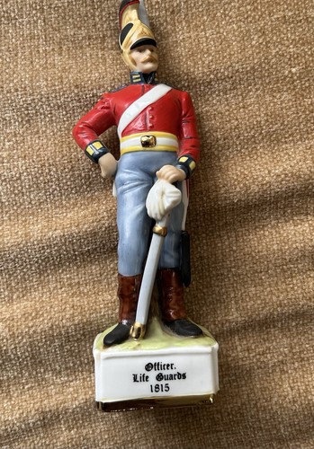 Vintage porcelain officer - officer, life