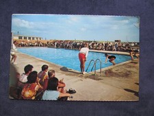 VINTAGE 1970s POSTCARD OF NEW