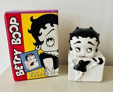 Betty Boop Salt and Pepper
