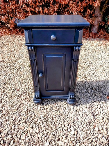 Solid pine gustavian style pot - solid,
