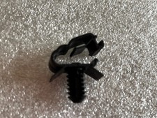 NEW GENUINE BMW CABLE WIRING HARNESS LOOM PIPE HOLDER CLIP TUBING SUPPORT 116...