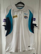 Size 18 Official Leeds Rhinos White Blue Logos Ladies Short Sleeves Rugby Shirt