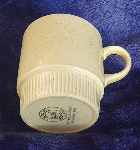 Poole pottery - pottery, —🐬