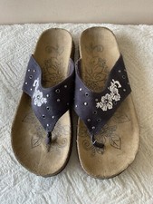 MANTARAY ladies blue grey suede toe post flip flop size 7