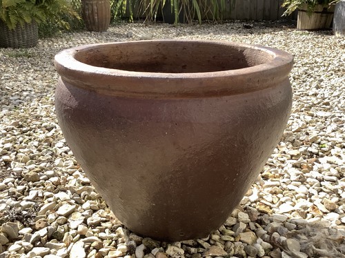 Large brown ceramic earthward - large,
