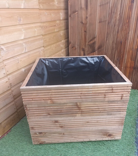 Raised garden pond - raised,