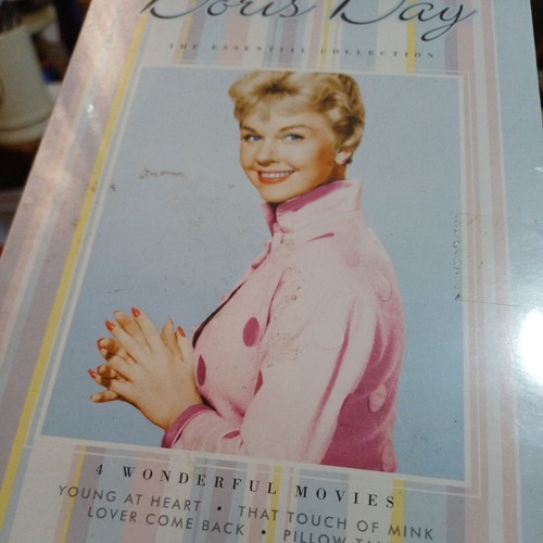 Doris day essential - doris,