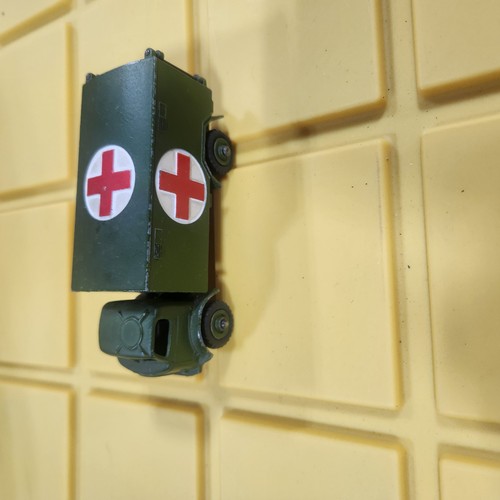 Dinky toys 626 military - toys, no