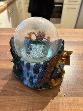 Disney snow globe damaged Lion