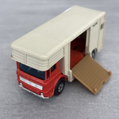 Matchbox superfast horse - #17,