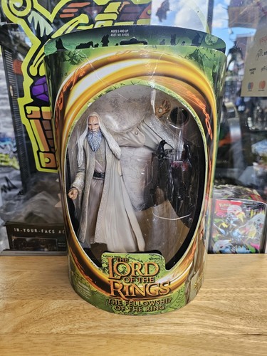 Lotr toybiz saruman magic - toybiz,
