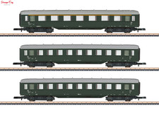 Marklin OBB Skirted Coach Set (3) III 1:220 Scale, Z Scale