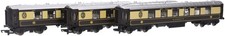 R1169Coach Hornby OO Gauge 3