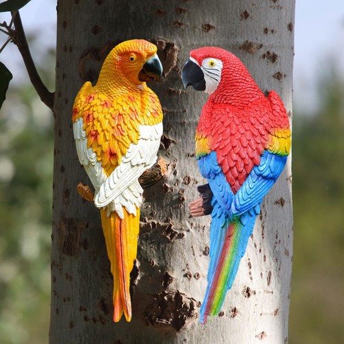 Pieces parrot figurines - 2,
